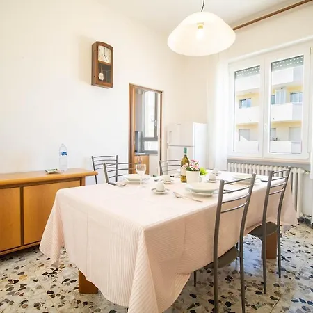 Sea View, Private Parking And Outdoor Courtyard Lejlighed Civitanova Marche