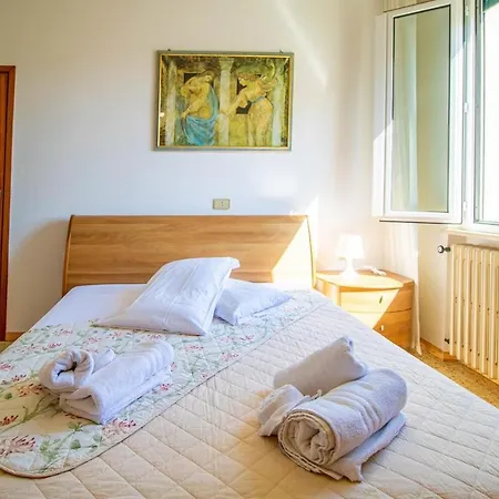 Apartment Sea View, Private Parking And Outdoor Courtyard Civitanova Marche