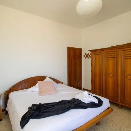 Apartment Sea View, Private Parking And Outdoor Courtyard Civitanova Marche
